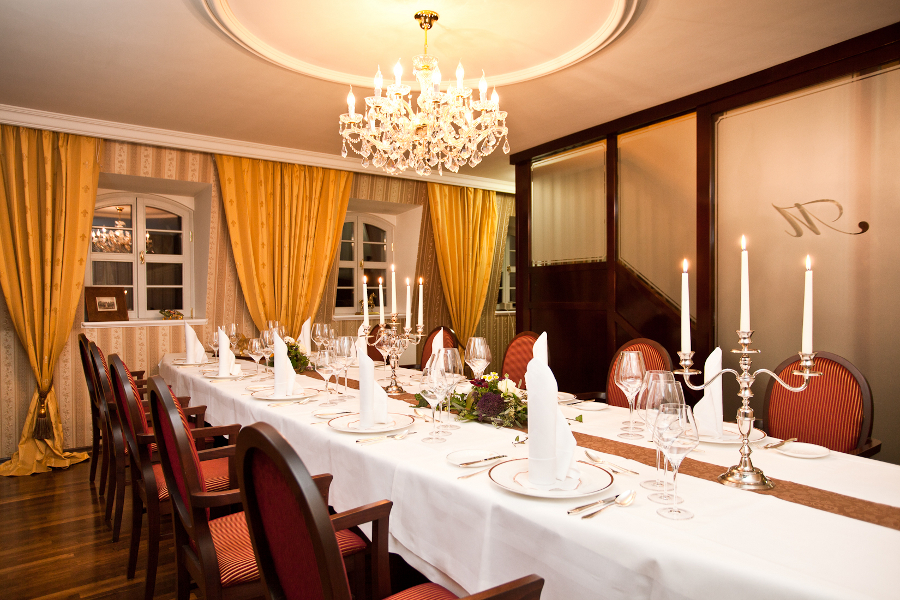 Private Dining at Hotel Suitess